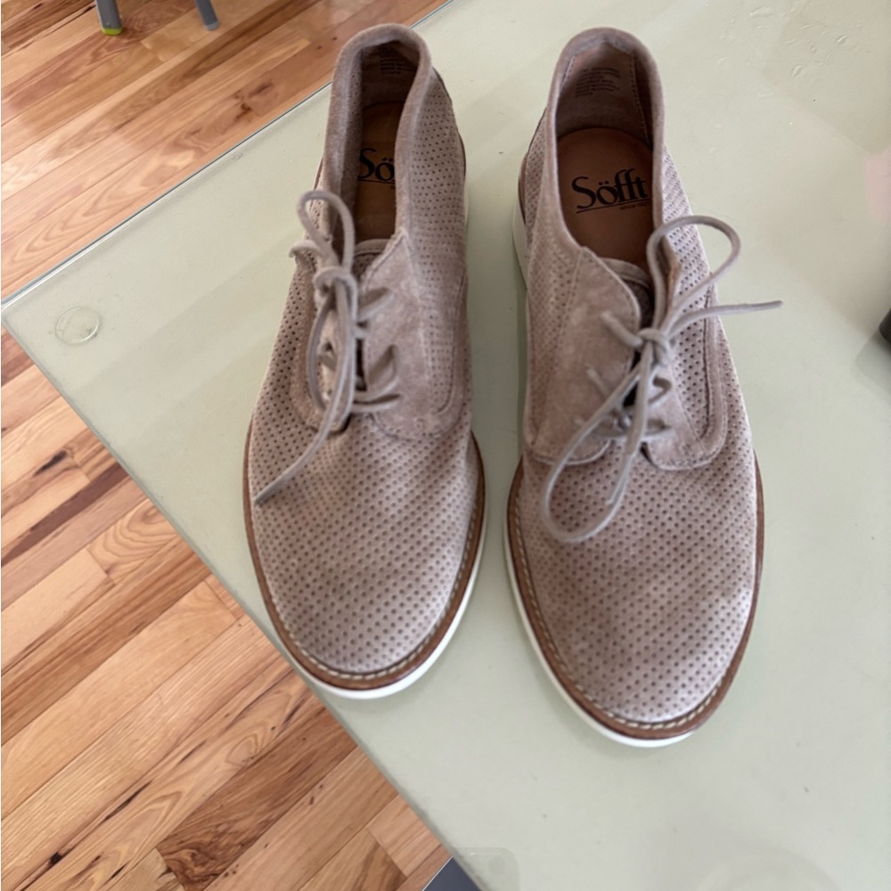 Sofft Women's Taupe Chukka Shoes